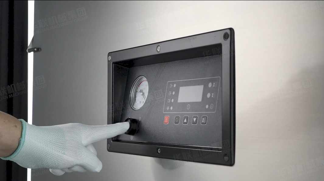 Gro&szlig;e Vakuumverpackungsmaschine